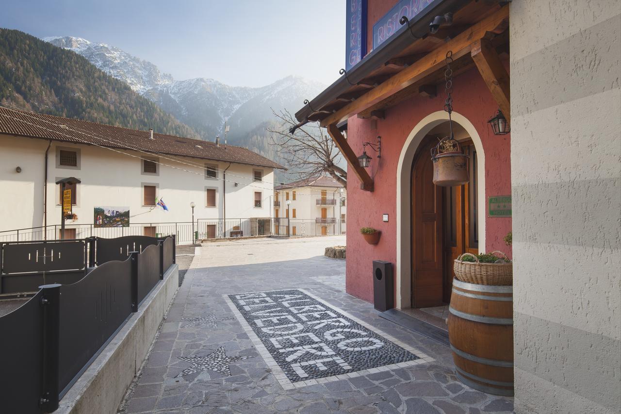 Albergo Belvedere Collio Exterior foto
